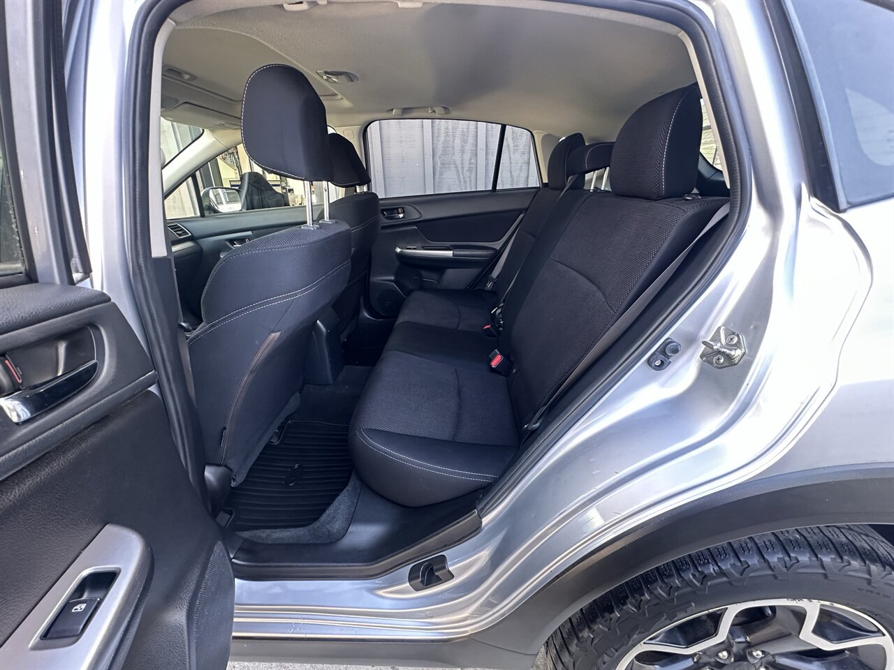 2015 Subaru XV Crosstrek 2.0i Premium AWD. Transmission Serviced, Drives Great! - Photo 10 - Post Falls, ID 83854