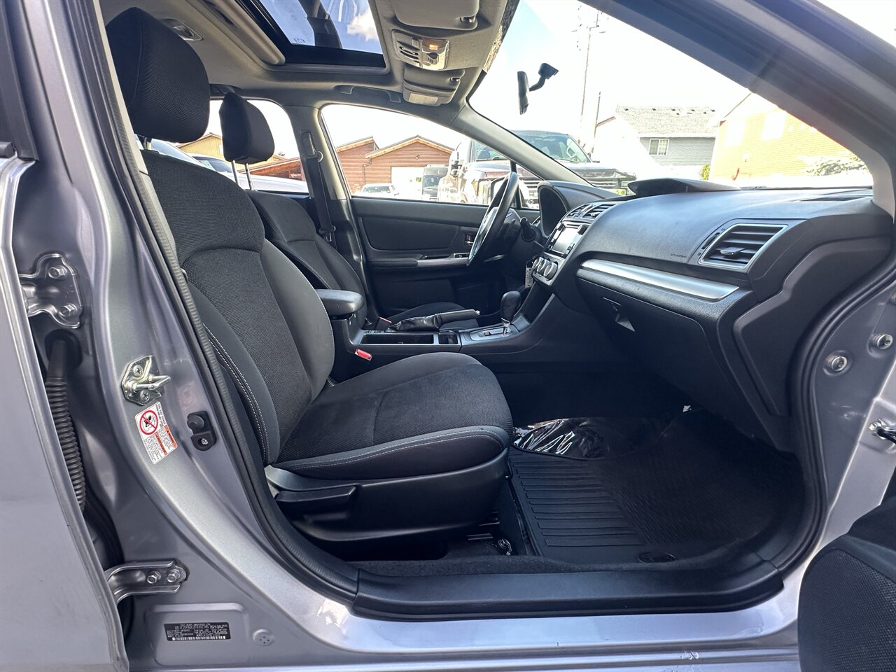 2015 Subaru XV Crosstrek 2.0i Premium AWD. Transmission Serviced, Drives Great! - Photo 6 - Post Falls, ID 83854