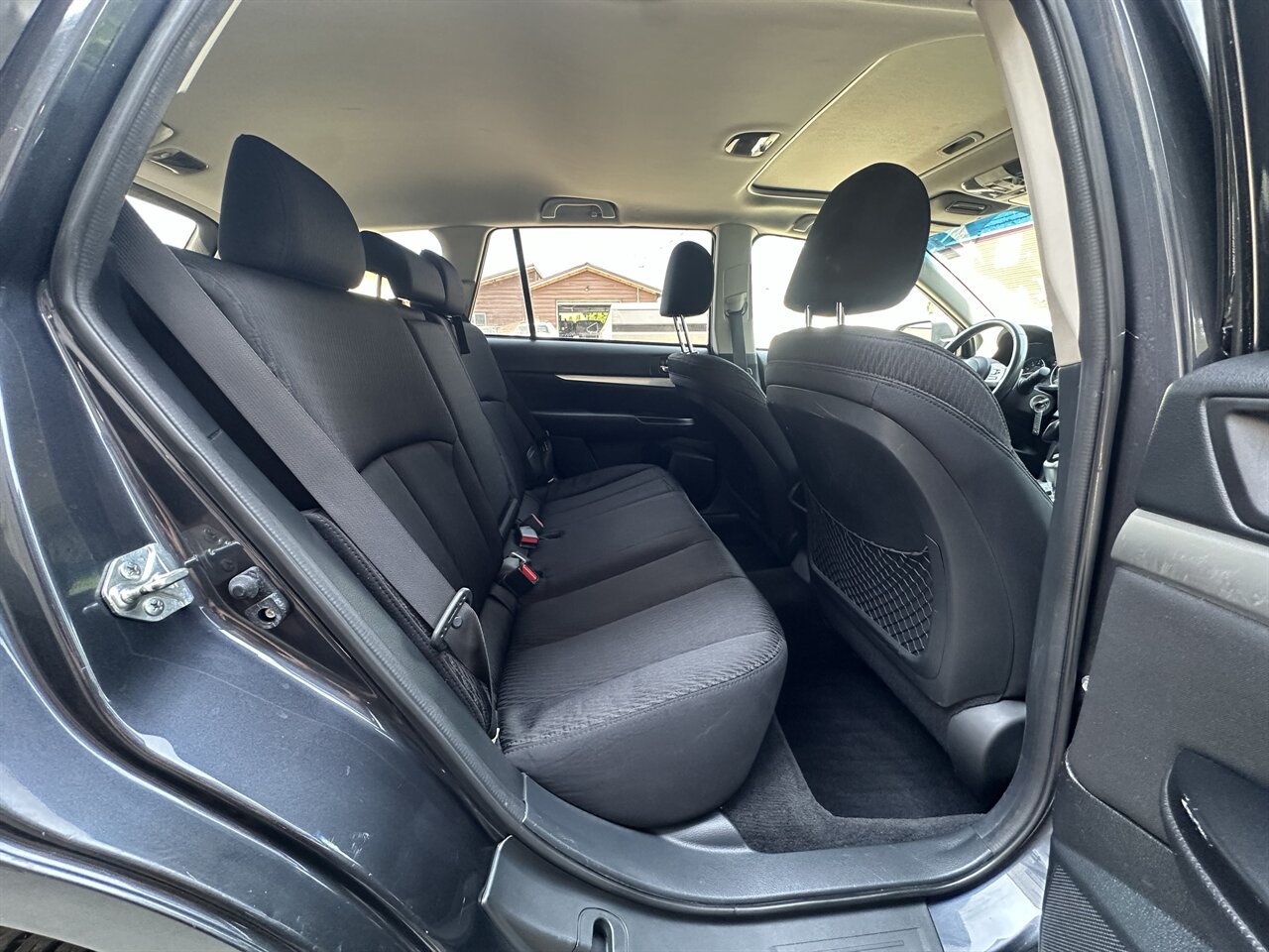 2011 Subaru Outback 2.5i Premium - Photo 10 - Post Falls, ID 83854
