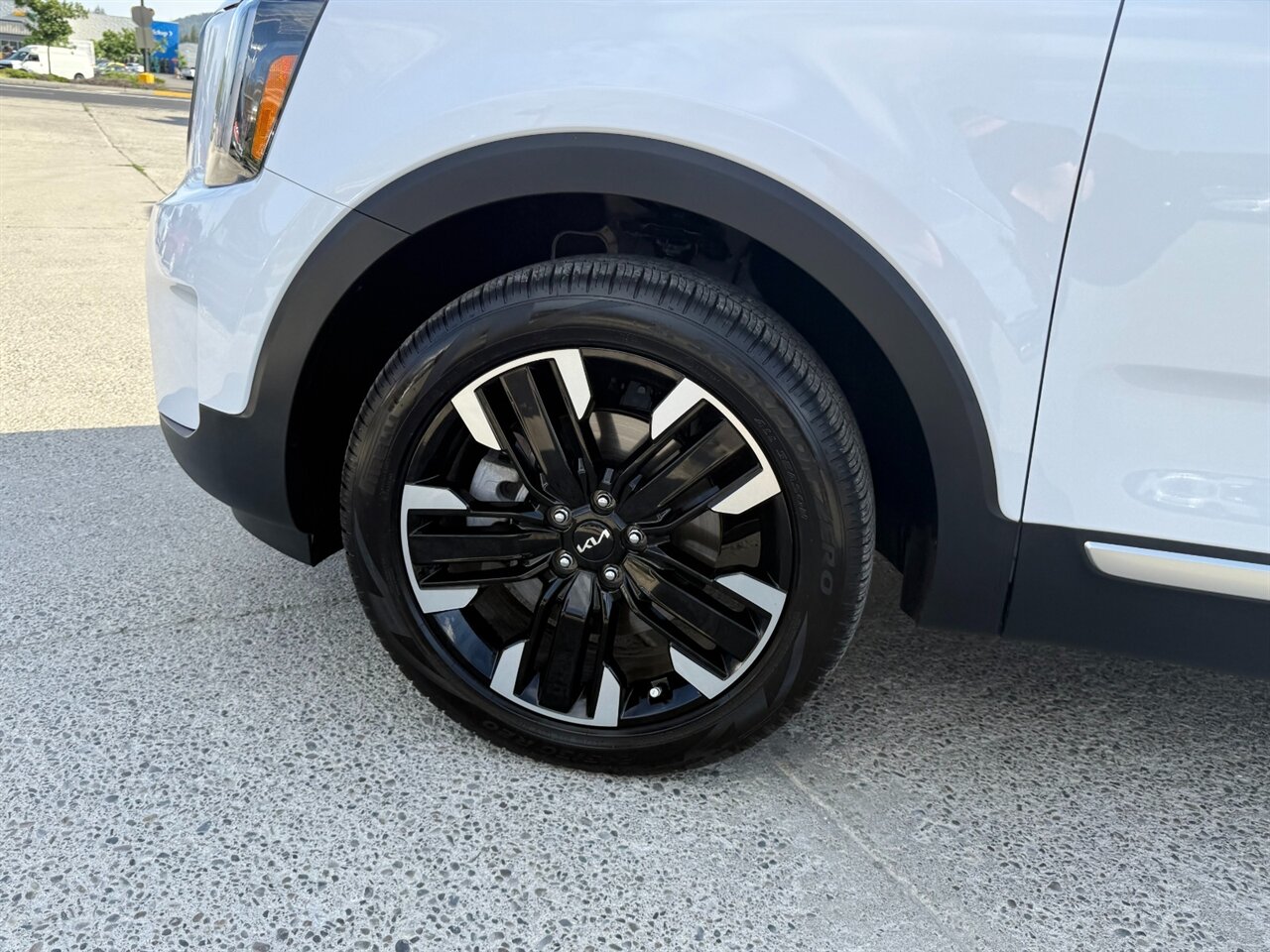 2025 Kia Telluride SX.  4k miles, Sunroof, Amazing Shape! Fully Loaded! - Photo 5 - Post Falls, ID 83854