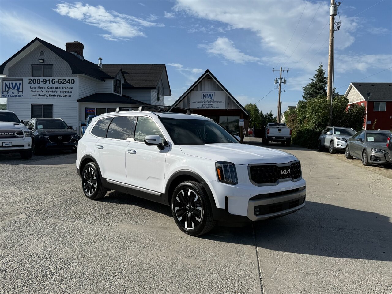 2025 Kia Telluride SX.  4k miles, Sunroof, Amazing Shape! Fully Loaded! - Photo 1 - Post Falls, ID 83854