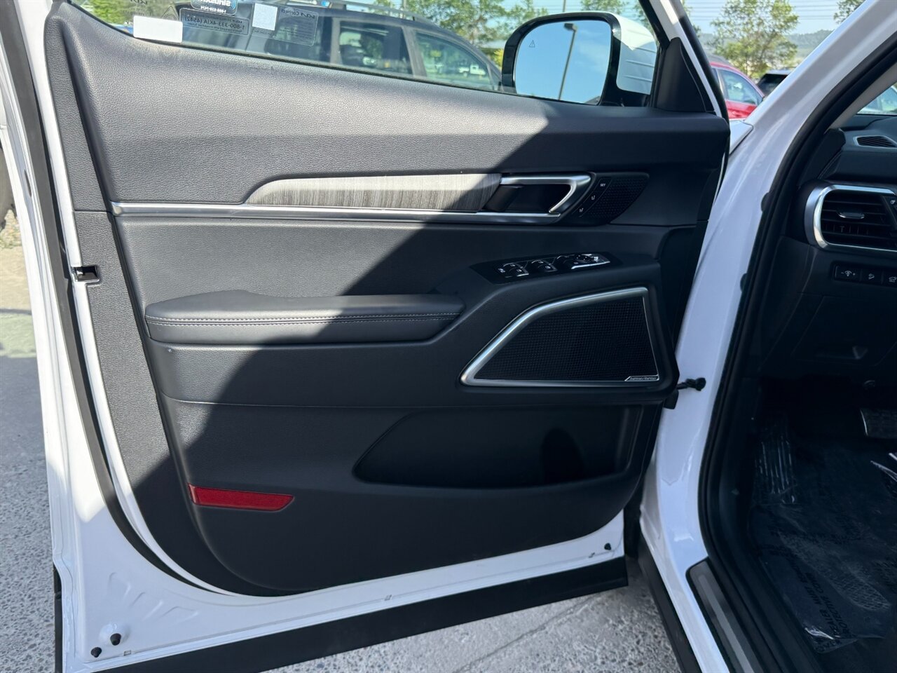 2025 Kia Telluride SX.  4k miles, Sunroof, Amazing Shape! Fully Loaded! - Photo 7 - Post Falls, ID 83854