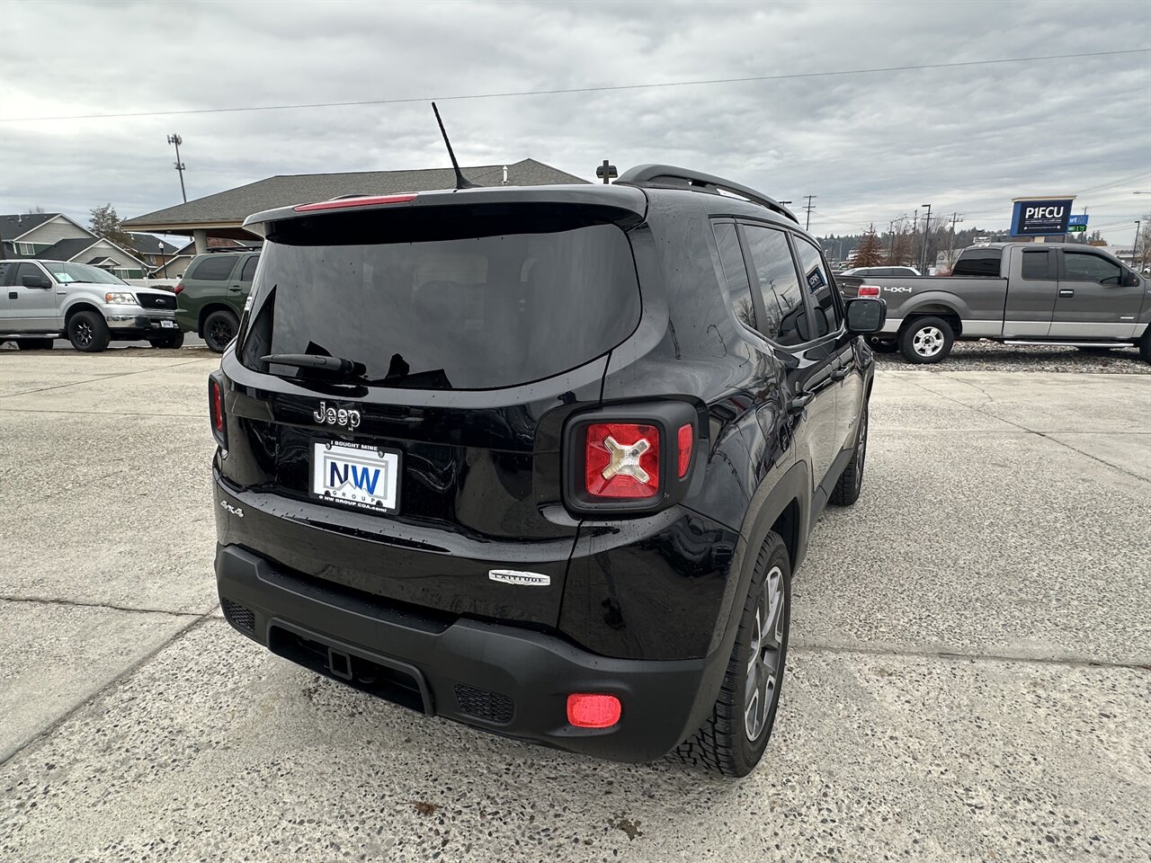 2017 Jeep Renegade Latitude  Capable, Distinctive, Adventurous - Photo 6 - Post Falls, ID 83854