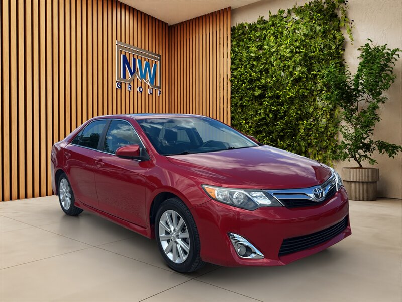 2014 Toyota Camry 2.5 Auto SE's photo