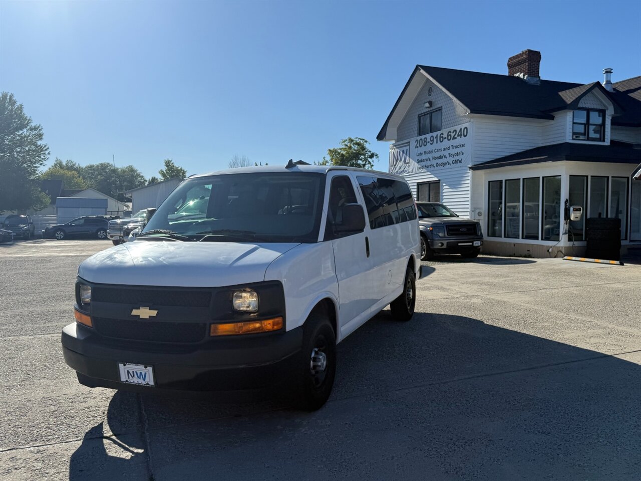 2017 Chevrolet Express LS 2500  107k miles. Passenger Van! Clean Title / Clean Carfax! - Photo 3 - Post Falls, ID 83854