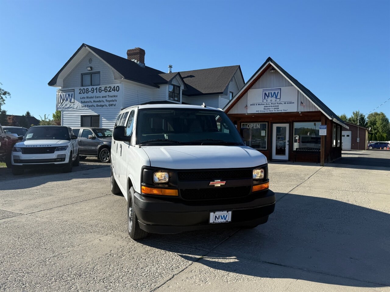 2017 Chevrolet Express LS 2500  107k miles. Passenger Van! Clean Title / Clean Carfax! - Photo 2 - Post Falls, ID 83854