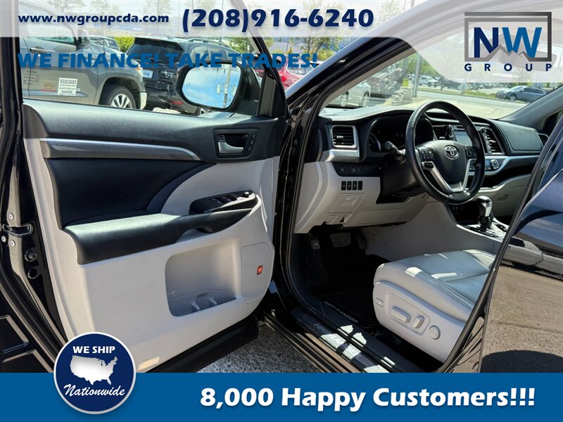 2019 Toyota Highlander Hybrid Limited.  Phenomencal Shape, Very Clean and Well Maintained, Great Hybrid! - Photo 4 - Post Falls, ID 83854