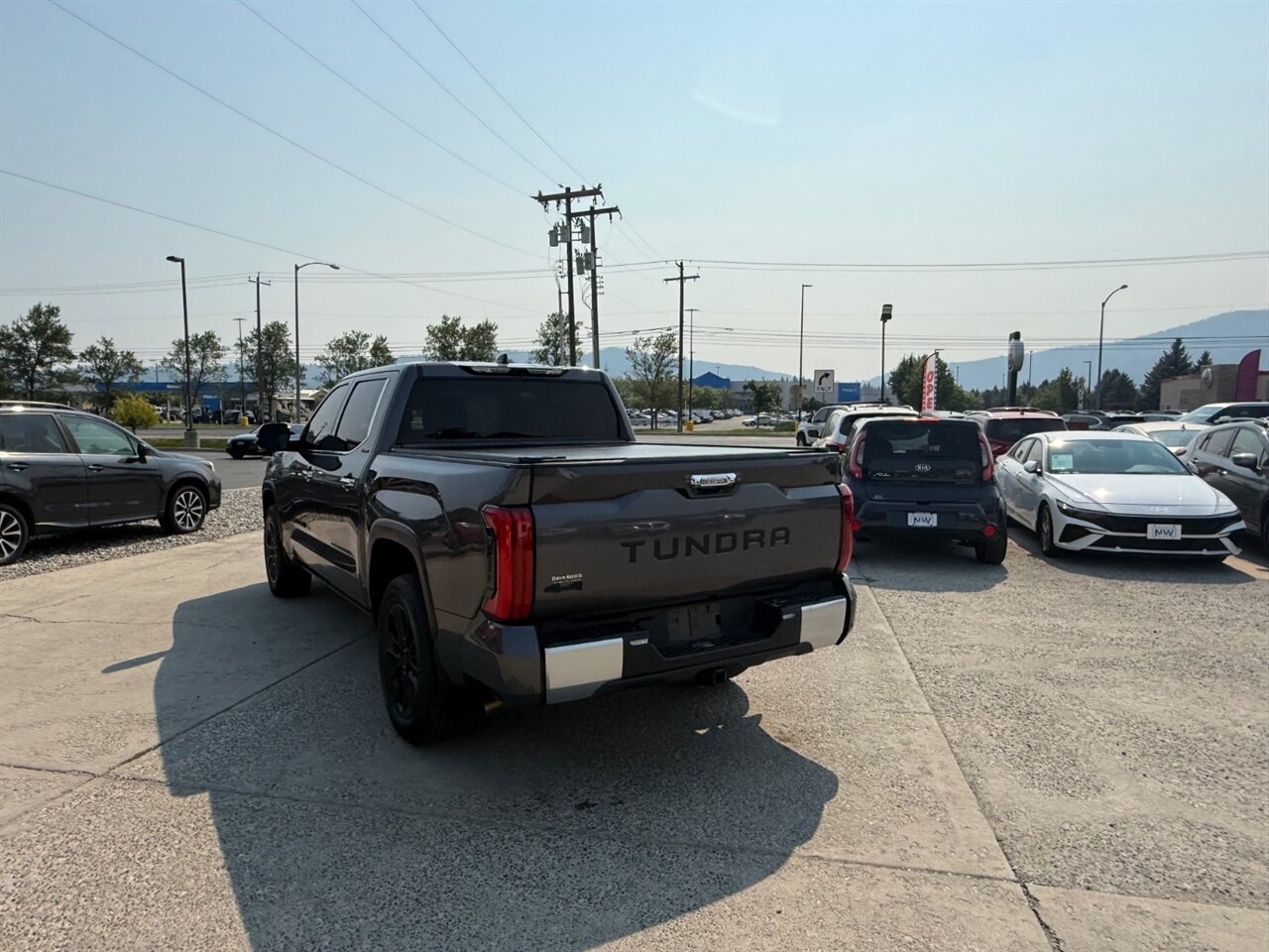 2022 Toyota Tundra Limited  4x4, Low miles, Excellent Truck, Great Financing Rates Available! - Photo 7 - Post Falls, ID 83854