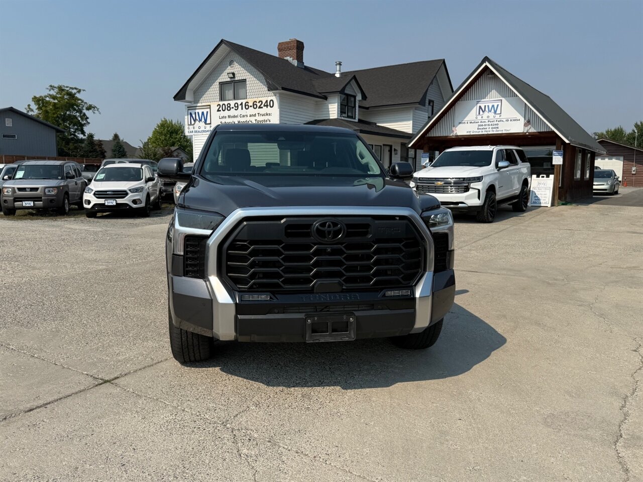 2022 Toyota Tundra Limited  4x4, Low miles, Excellent Truck, Great Financing Rates Available! - Photo 3 - Post Falls, ID 83854