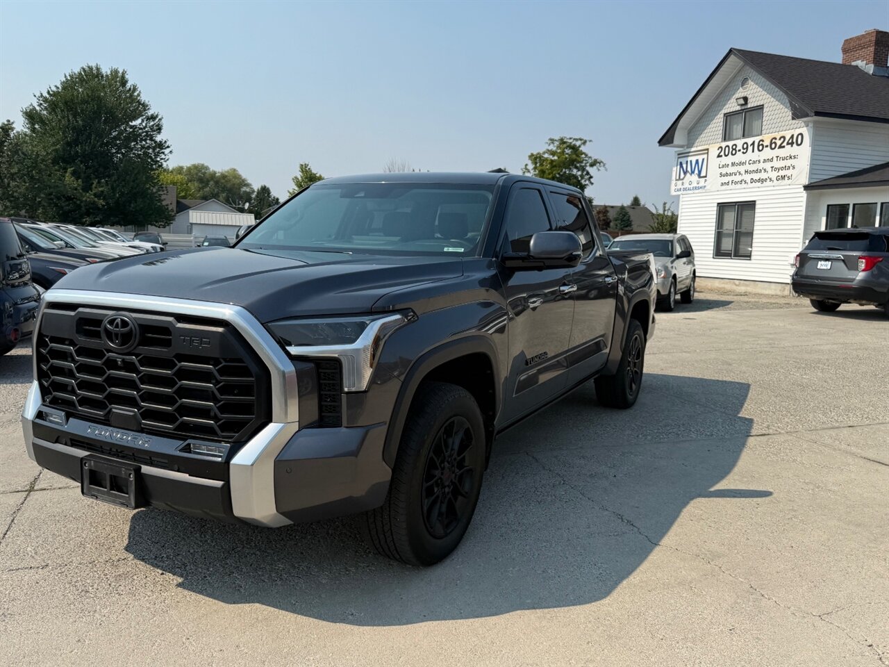 2022 Toyota Tundra Limited  4x4, Low miles, Excellent Truck, Great Financing Rates Available! - Photo 4 - Post Falls, ID 83854