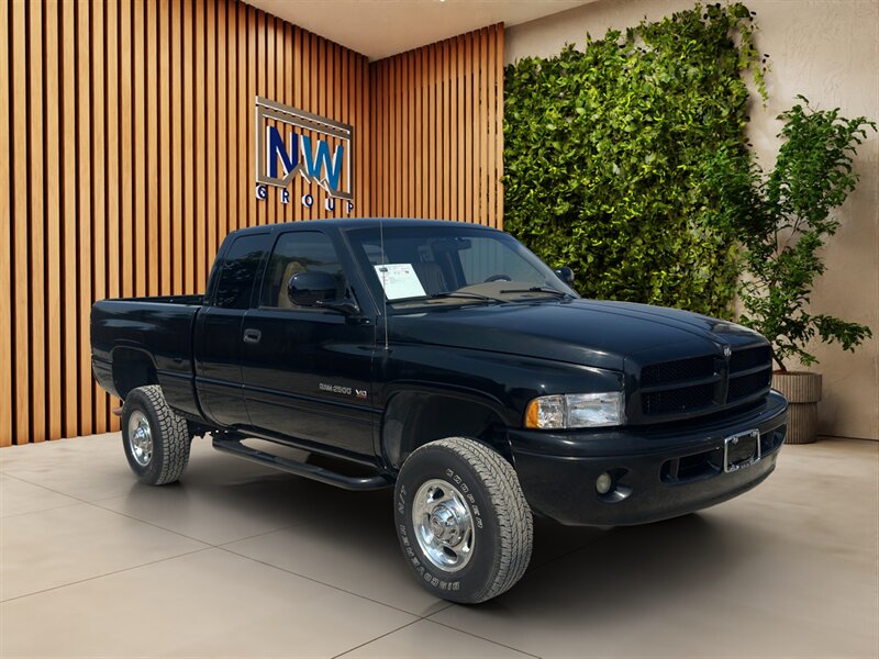 2002 Dodge Ram 2500 SLT.  82k miles, 4x4, Amazing Shape - Hard to Find with this mileage!!