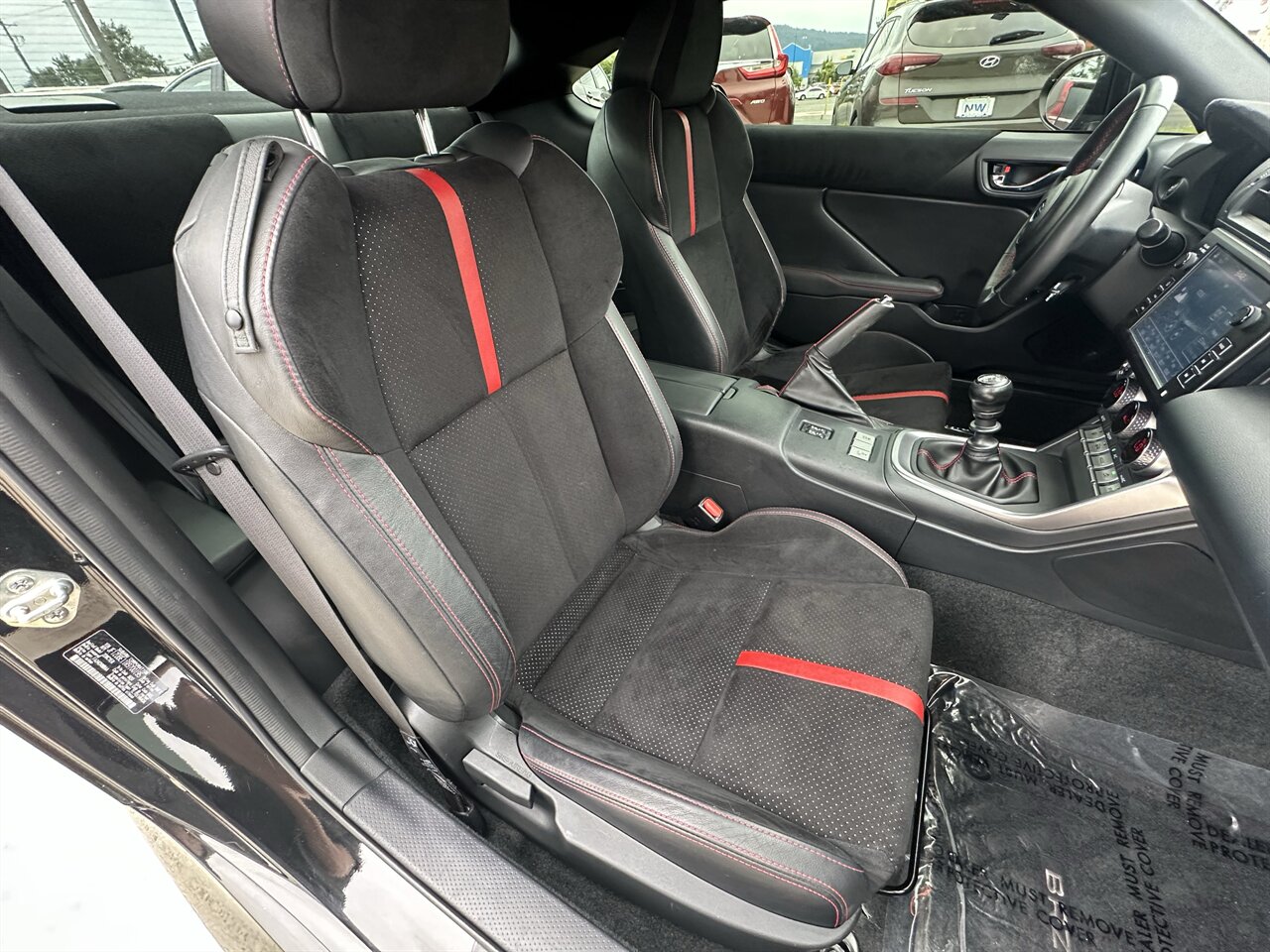 2024 Subaru BRZ Limited. Amazing Low Miles - 16k! 6-Speed Manual, EyeSight Safety System! - Photo 7 - Post Falls, ID 83854