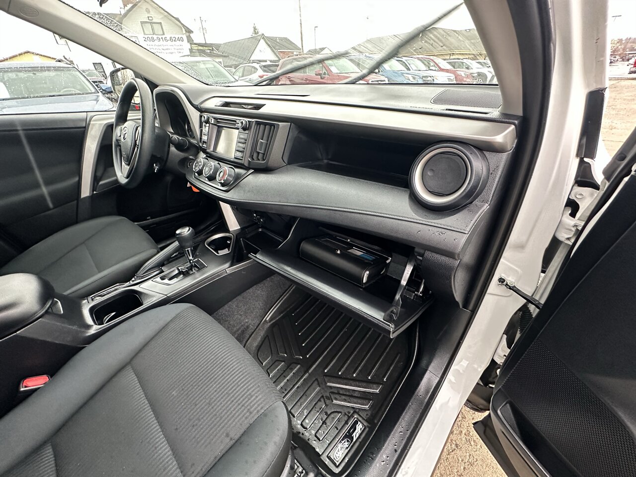 2016 Toyota RAV4 LE AWD, ONLY 49k Miles, Back Up Cameras! - Photo 6 - Post Falls, ID 83854