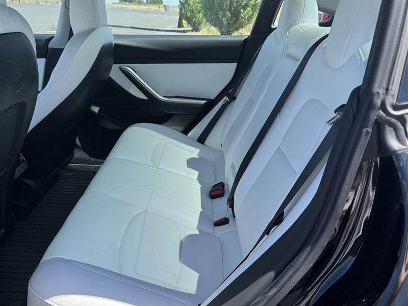 2020 Tesla Model 3 Standard Range Plus  Clean Title (Clean History)! Full Self Driving. Nice Shape! Get $4k tax credits before they expire! - Photo 7 - Post Falls, ID 83854