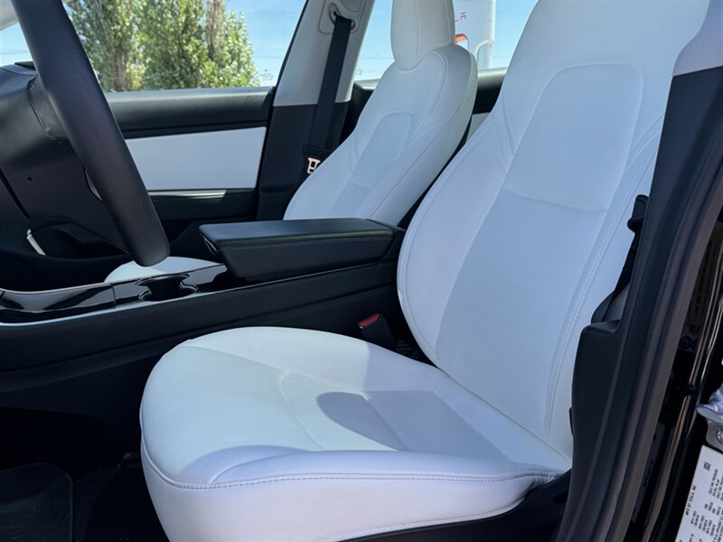 2020 Tesla Model 3 Standard Range Plus  Clean Title (Clean History)! Full Self Driving. Nice Shape! Get $4k tax credits before they expire! - Photo 8 - Post Falls, ID 83854
