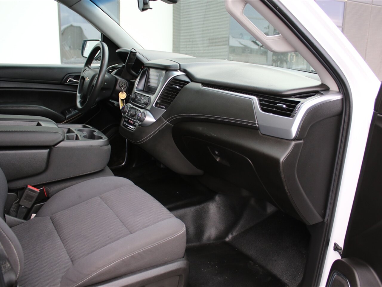 2019 Chevrolet Tahoe Special Service. 6 Passenger, Low Miles, Very Clean, Well Maintained! - Photo 3 - Post Falls, ID 83854