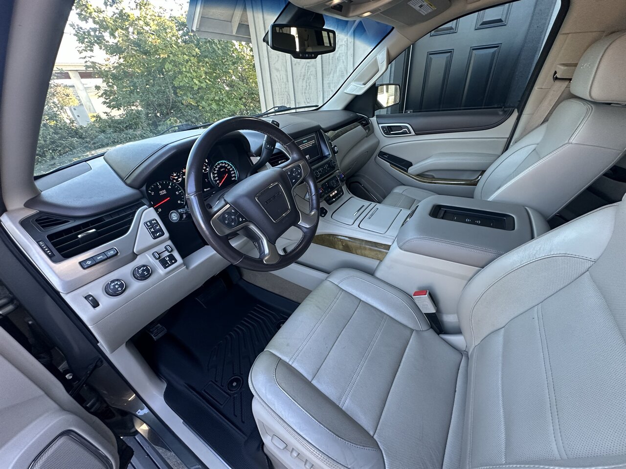 2017 GMC Yukon XL Denali - Photo 4 - Post Falls, ID 83854