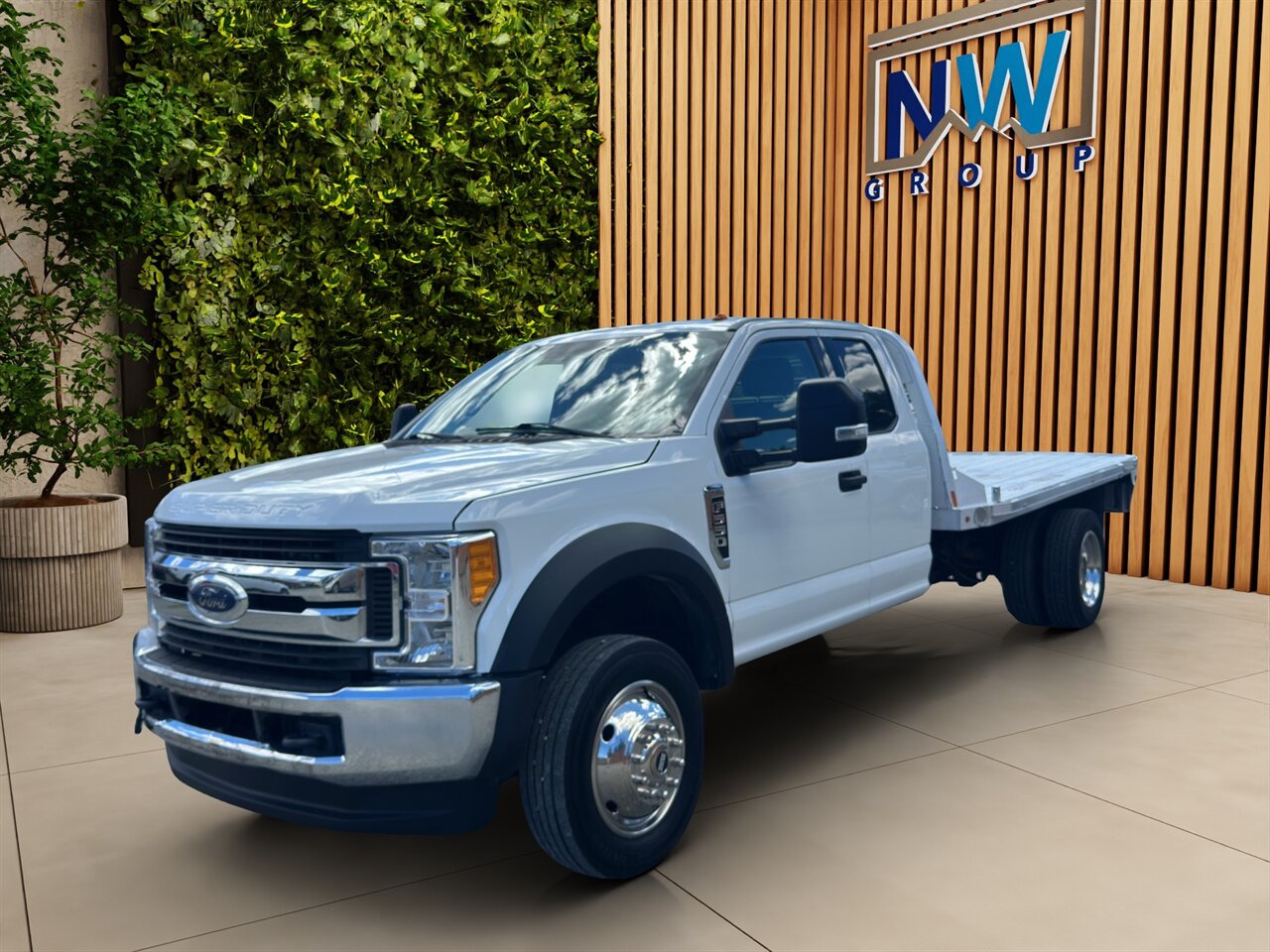 2017 Ford F-550 Super Duty Aluminum Foot Flatbed, 4x4, Nice Truck, Low miles! - Photo 3 - Post Falls, ID 83854