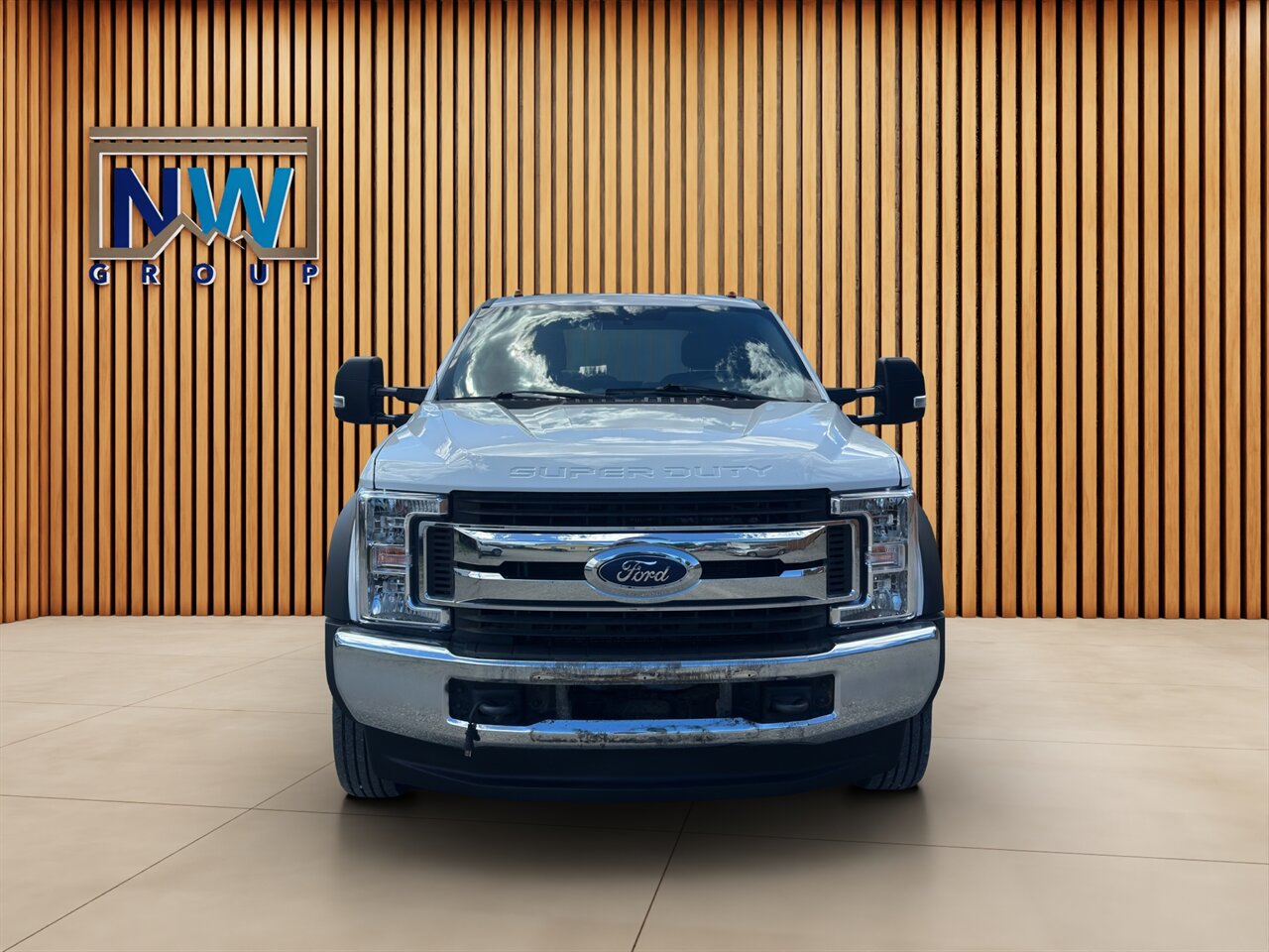 2017 Ford F-550 Super Duty Aluminum Foot Flatbed, 4x4, Nice Truck, Low miles! - Photo 2 - Post Falls, ID 83854