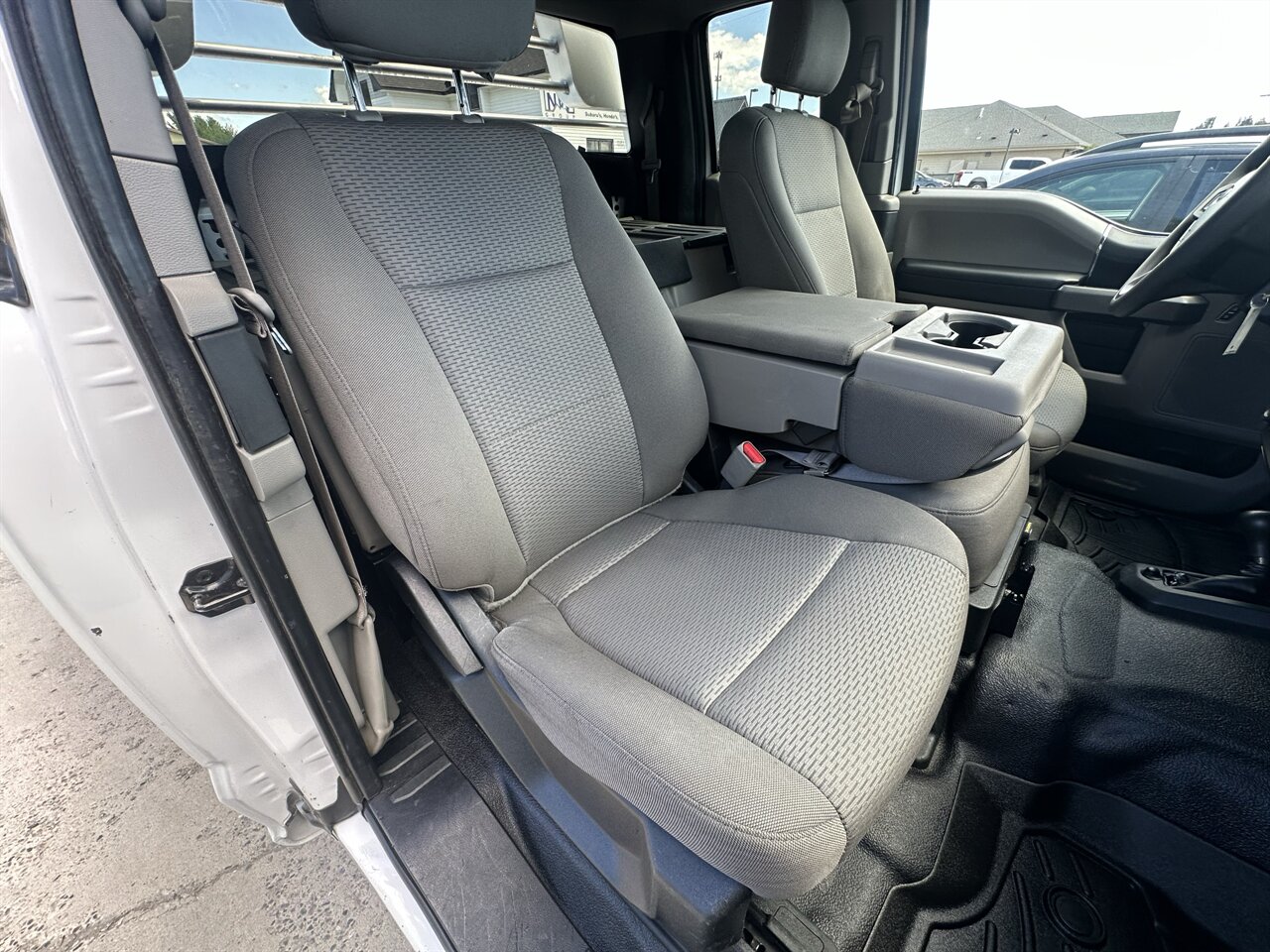 2017 Ford F-550 Super Duty Aluminum Foot Flatbed, 4x4, Nice Truck, Low miles! - Photo 9 - Post Falls, ID 83854