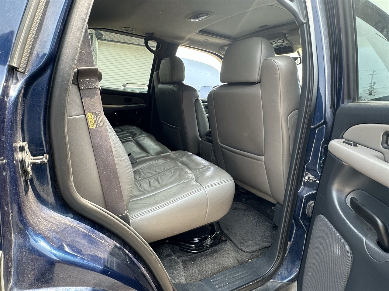 2002 Chevrolet Tahoe 4dr AS-IS. - Photo 5 - Post Falls, ID 83854
