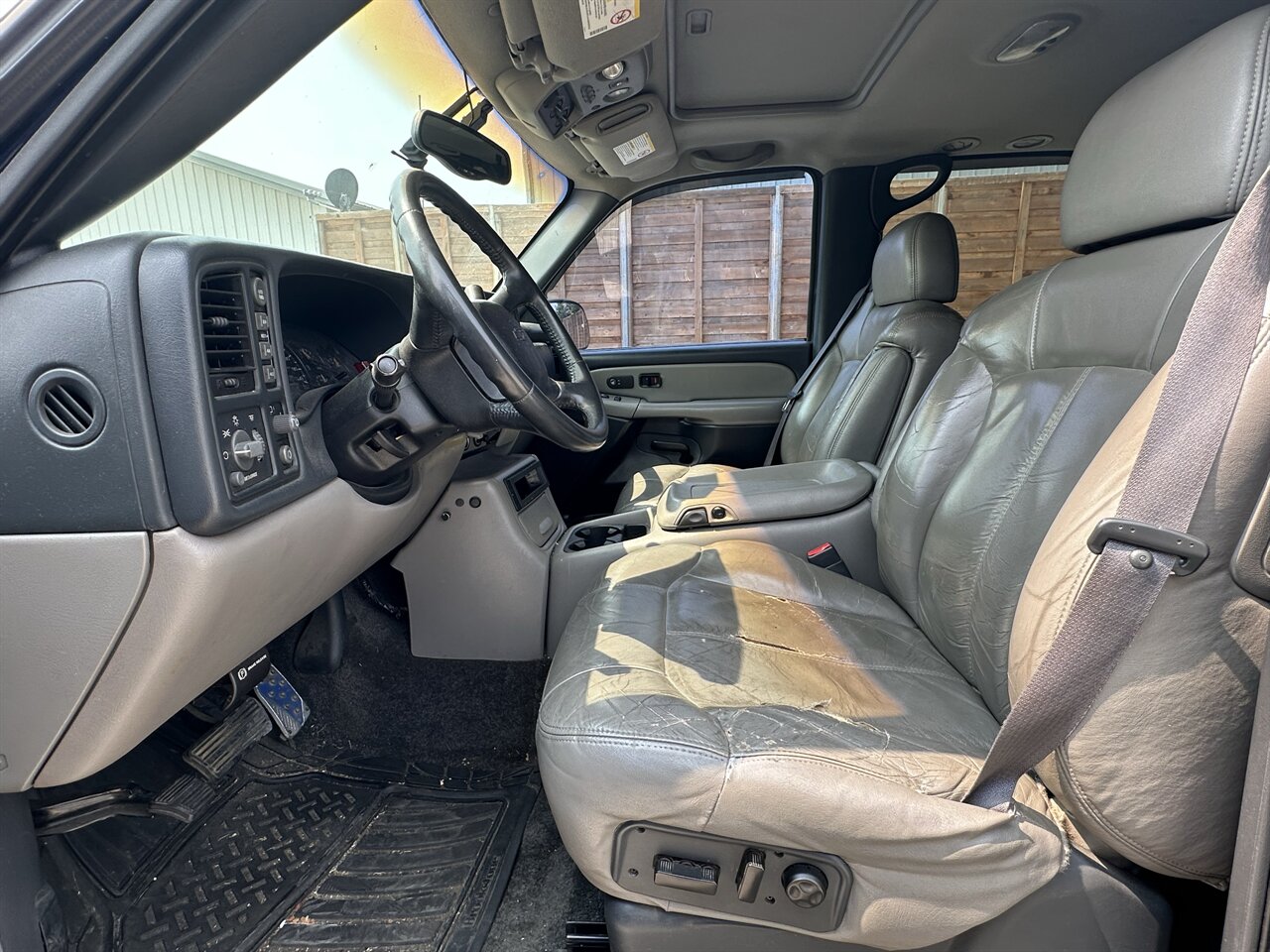 2002 Chevrolet Tahoe 4dr AS-IS. - Photo 10 - Post Falls, ID 83854
