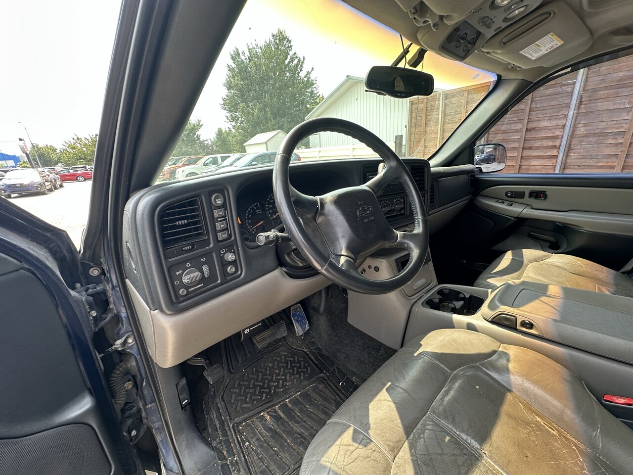 2002 Chevrolet Tahoe 4dr AS-IS. - Photo 4 - Post Falls, ID 83854