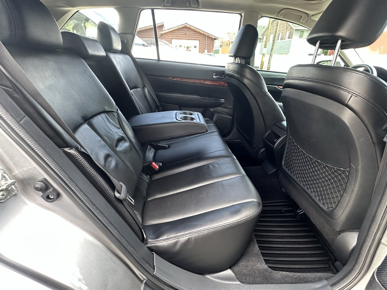 2011 Subaru Outback 3.6R Limited - Photo 9 - Post Falls, ID 83854