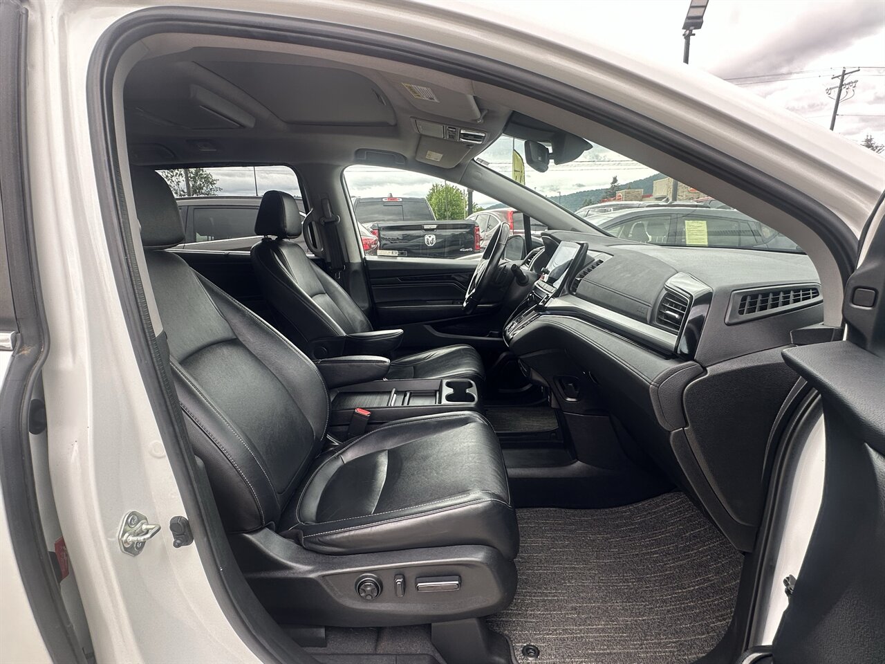 2021 Honda Odyssey Touring - Photo 9 - Post Falls, ID 83854