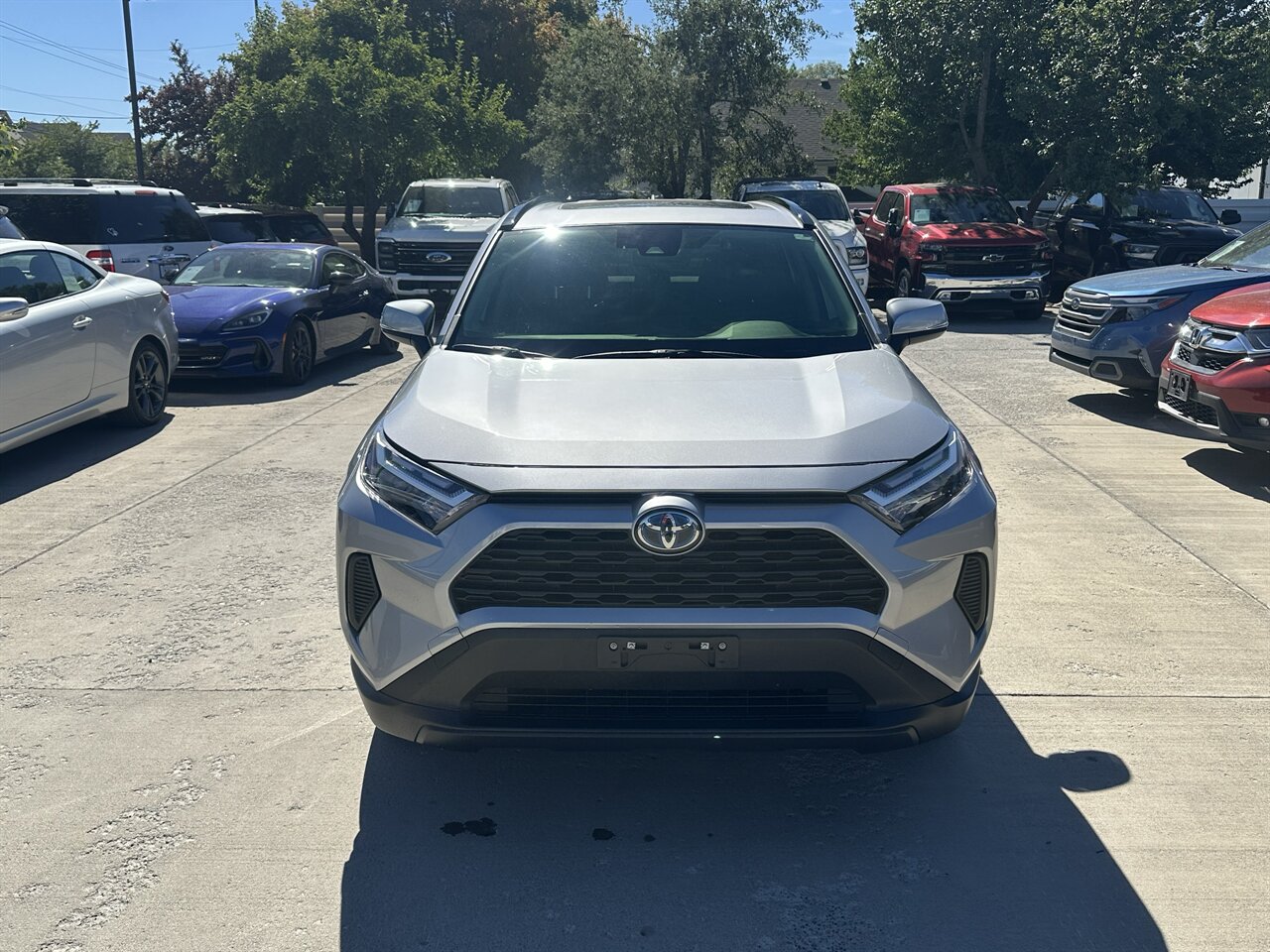 2023 Toyota RAV4 Hybrid XLE. 22k miles! Great MPG . Best Hybrid Out there! Very Nice Car, Well Maintained and Clean Car! - Photo 2 - Post Falls, ID 83854