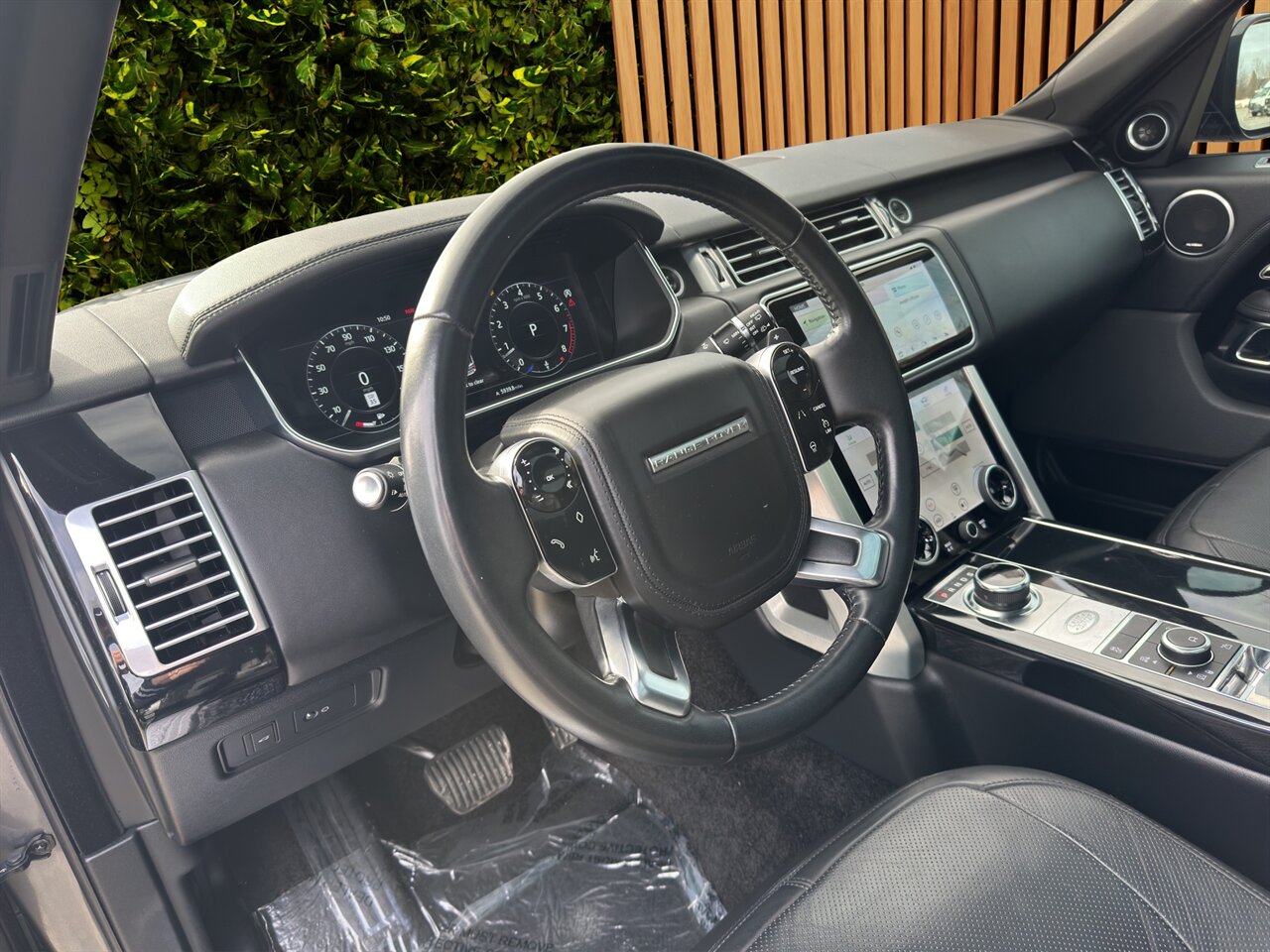 2019 Land Rover Range Rover Supercharged. 2 Owner, Clean Title, Clean Carfax, Amazing Shape! - Photo 8 - Post Falls, ID 83854