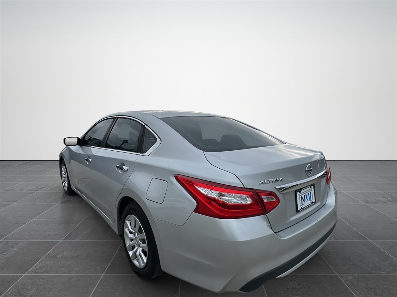 2016 Nissan Altima 2.5.  Reliable Midsize Sedan, Fuel-Efficient - Photo 6 - Post Falls, ID 83854