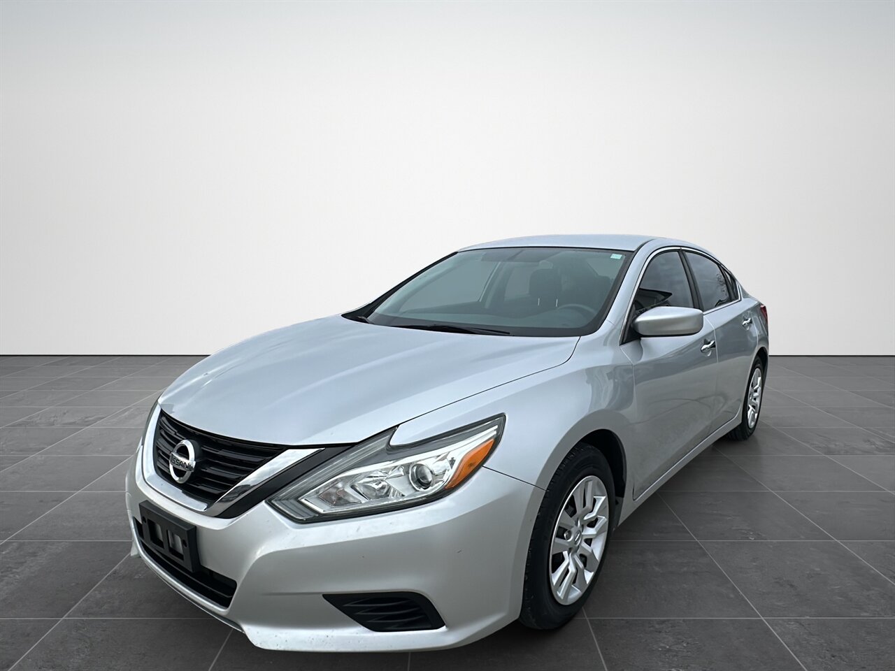 2016 Nissan Altima 2.5.  Reliable Midsize Sedan, Fuel-Efficient - Photo 8 - Post Falls, ID 83854