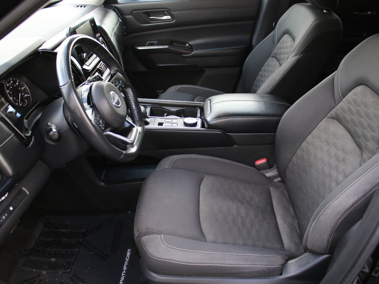 2022 Nissan Pathfinder SV Winter Package, AWD, with 3rd Row Seating! - Photo 8 - Post Falls, ID 83854