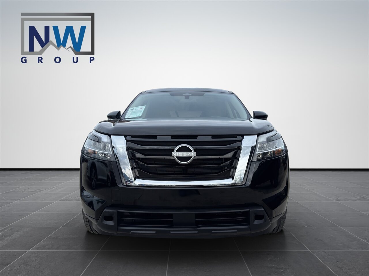 2022 Nissan Pathfinder SV 3 Rows, New Tires, Serviced - Very Nice SUV! - Photo 2 - Post Falls, ID 83854