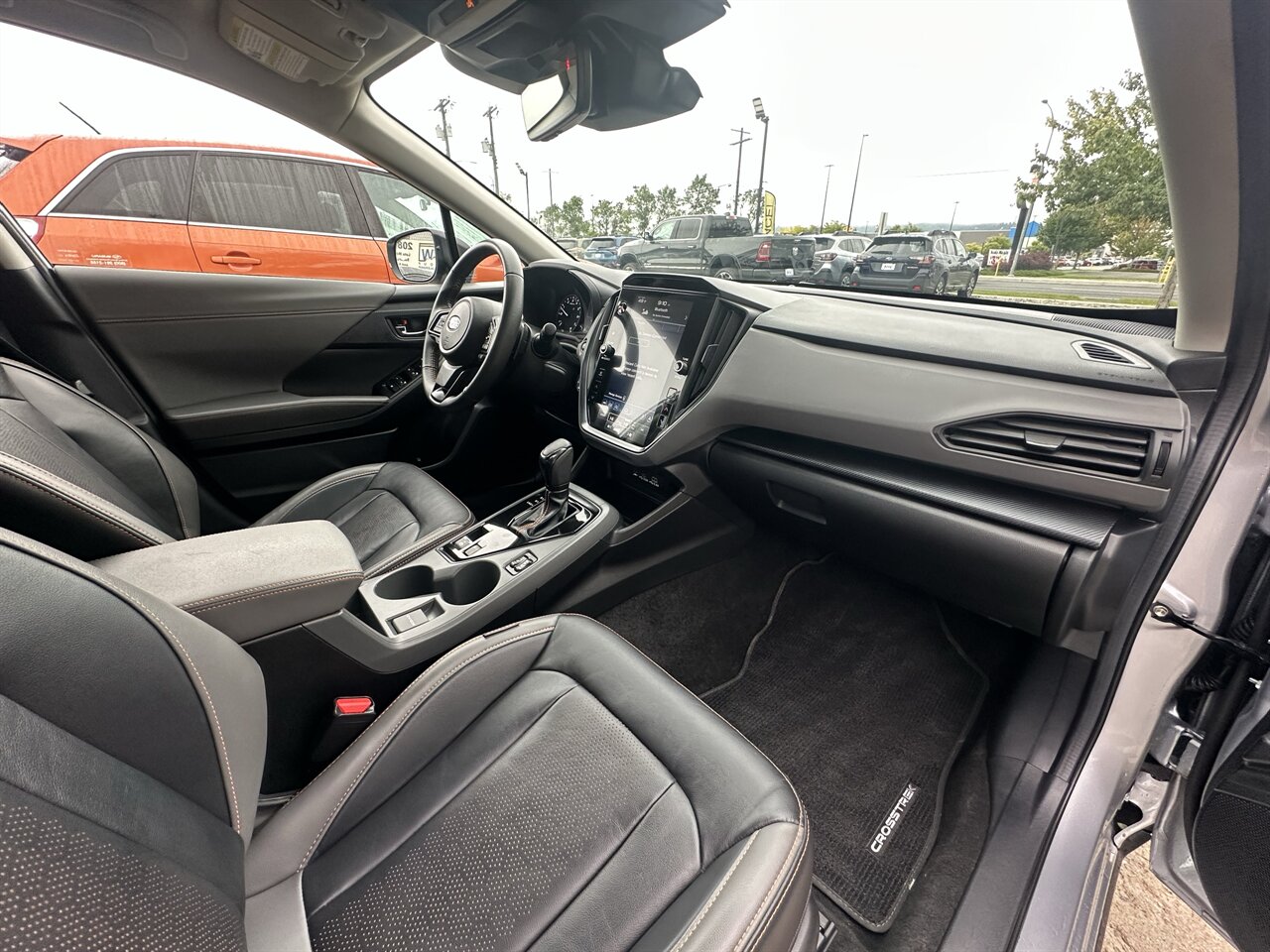 2024 Subaru Crosstrek Limited. 11k miles, AWD, Leather! - Photo 9 - Post Falls, ID 83854