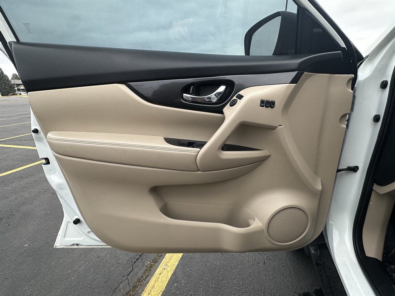 2019 Nissan Rogue S Heated Steering Wheel/ Seats, AWD, Great Midsize SUV - Photo 7 - Post Falls, ID 83854