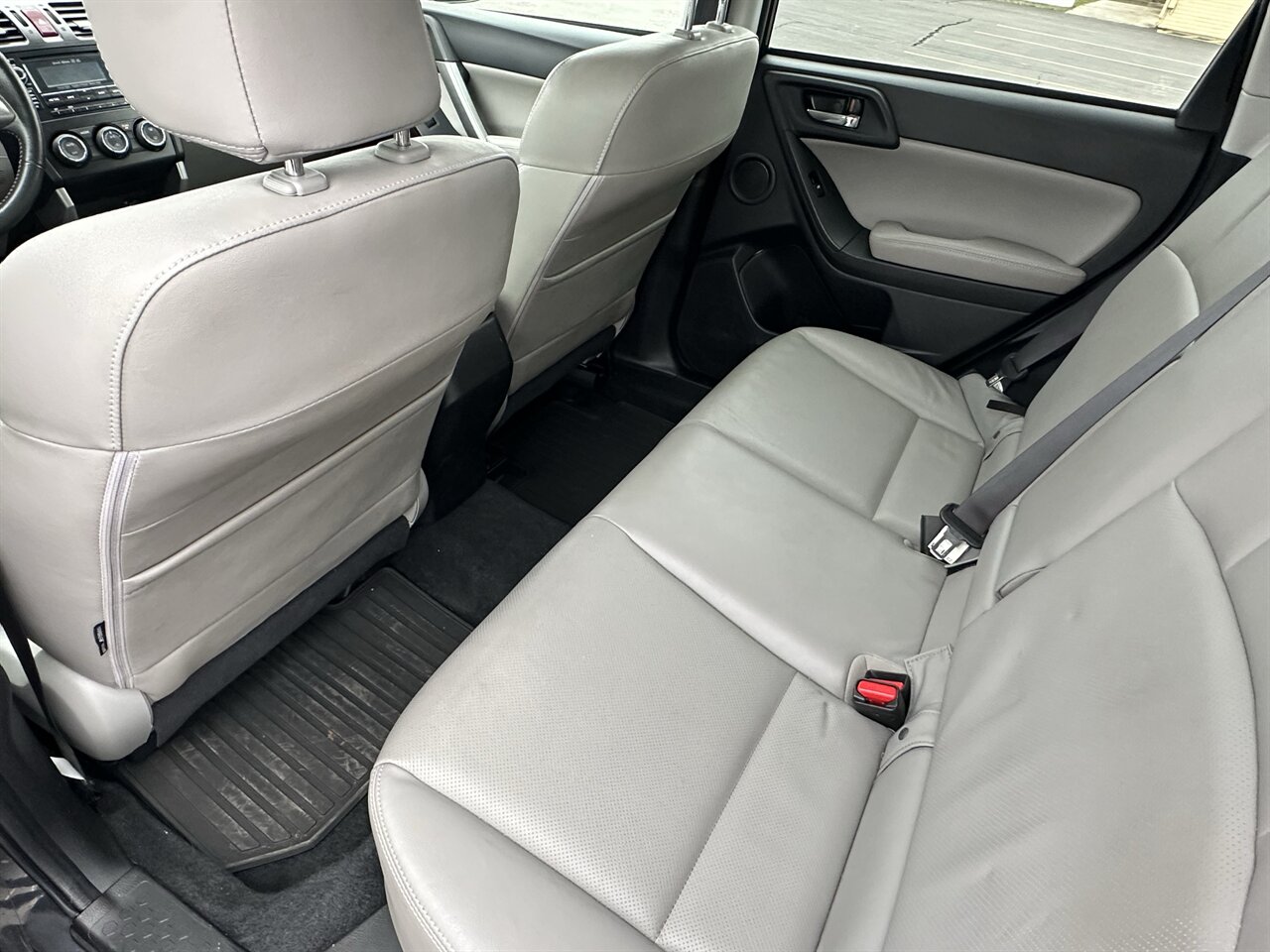 2015 Subaru Forester 2.5i Touring. All Wheel Drive, Loaded, Leather, Harmon Kardon Audio! - Photo 10 - Post Falls, ID 83854