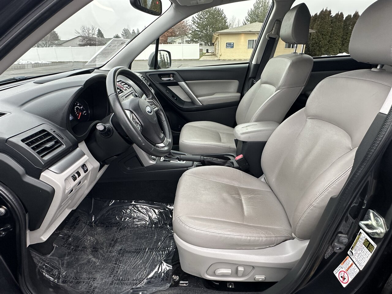 2015 Subaru Forester 2.5i Touring. All Wheel Drive, Loaded, Leather, Harmon Kardon Audio! - Photo 6 - Post Falls, ID 83854