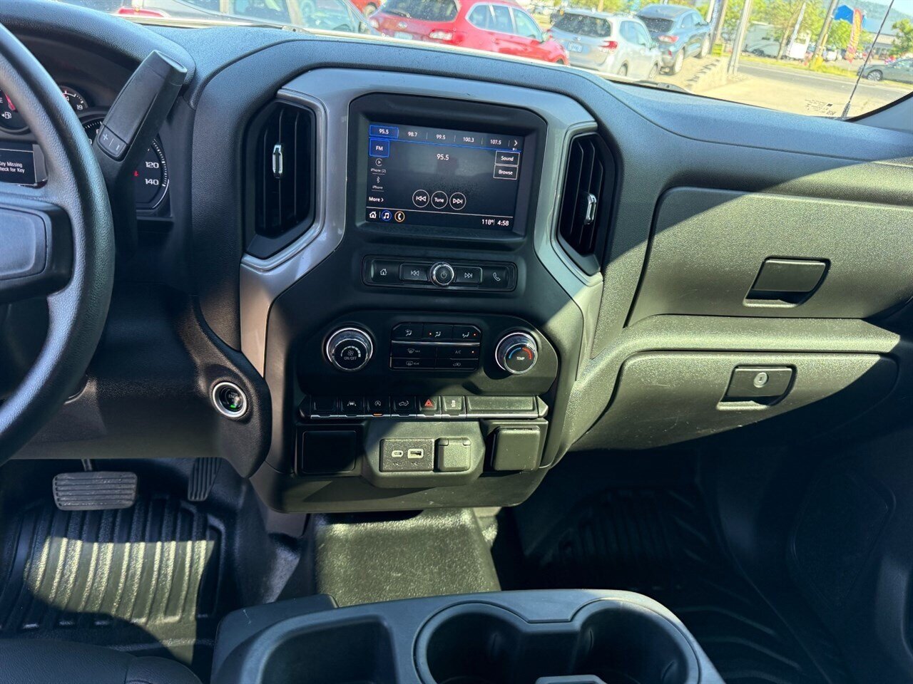 2022 Chevrolet Silverado 1500 Work Truck  Long Bed (8 foot). 4x4, 5.3L V8. Nice Truck! Very Clean! - Photo 9 - Post Falls, ID 83854