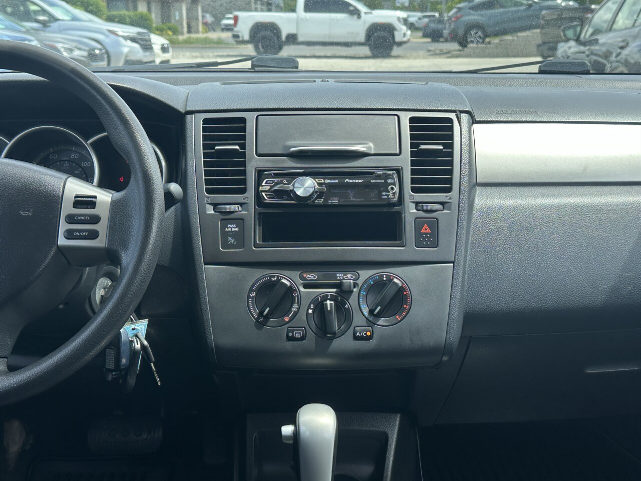 2012 Nissan Versa 1.8 S 81k miles. Binder of Service Records on Hand! Nice Car! - Photo 5 - Post Falls, ID 83854