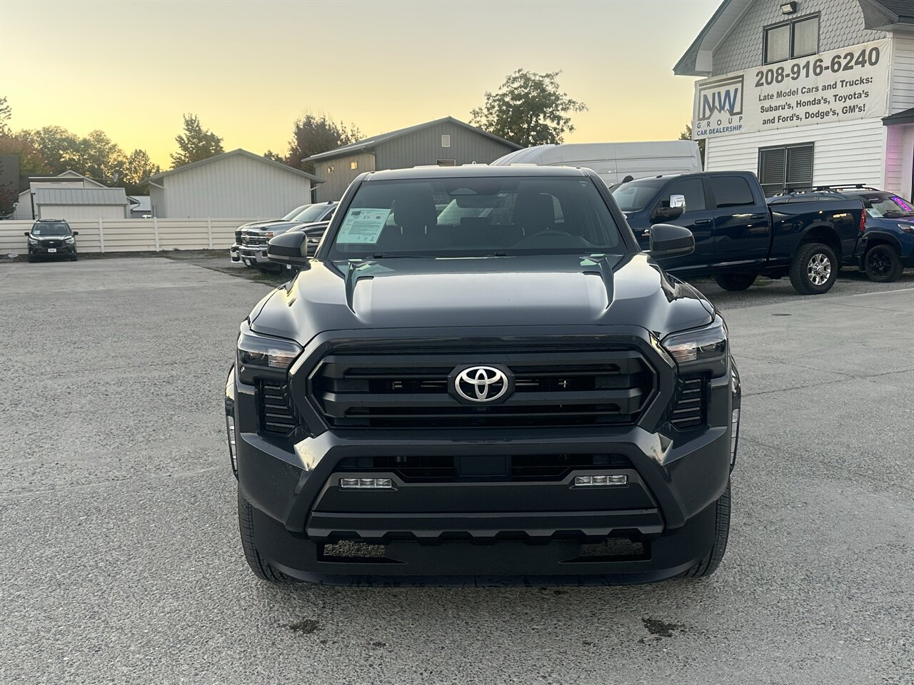 2024 Toyota Tacoma SR5 6.5 foot bed, ONLY 11k Miles, Crew Cab, Tow Capability, Awesome Condition! - Photo 2 - Post Falls, ID 83854