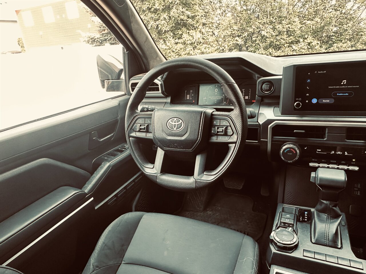 2024 Toyota Tacoma SR5 6.5 foot bed, ONLY 11k Miles, Crew Cab, Tow Capability, with LEER Canopy! - Photo 9 - Post Falls, ID 83854