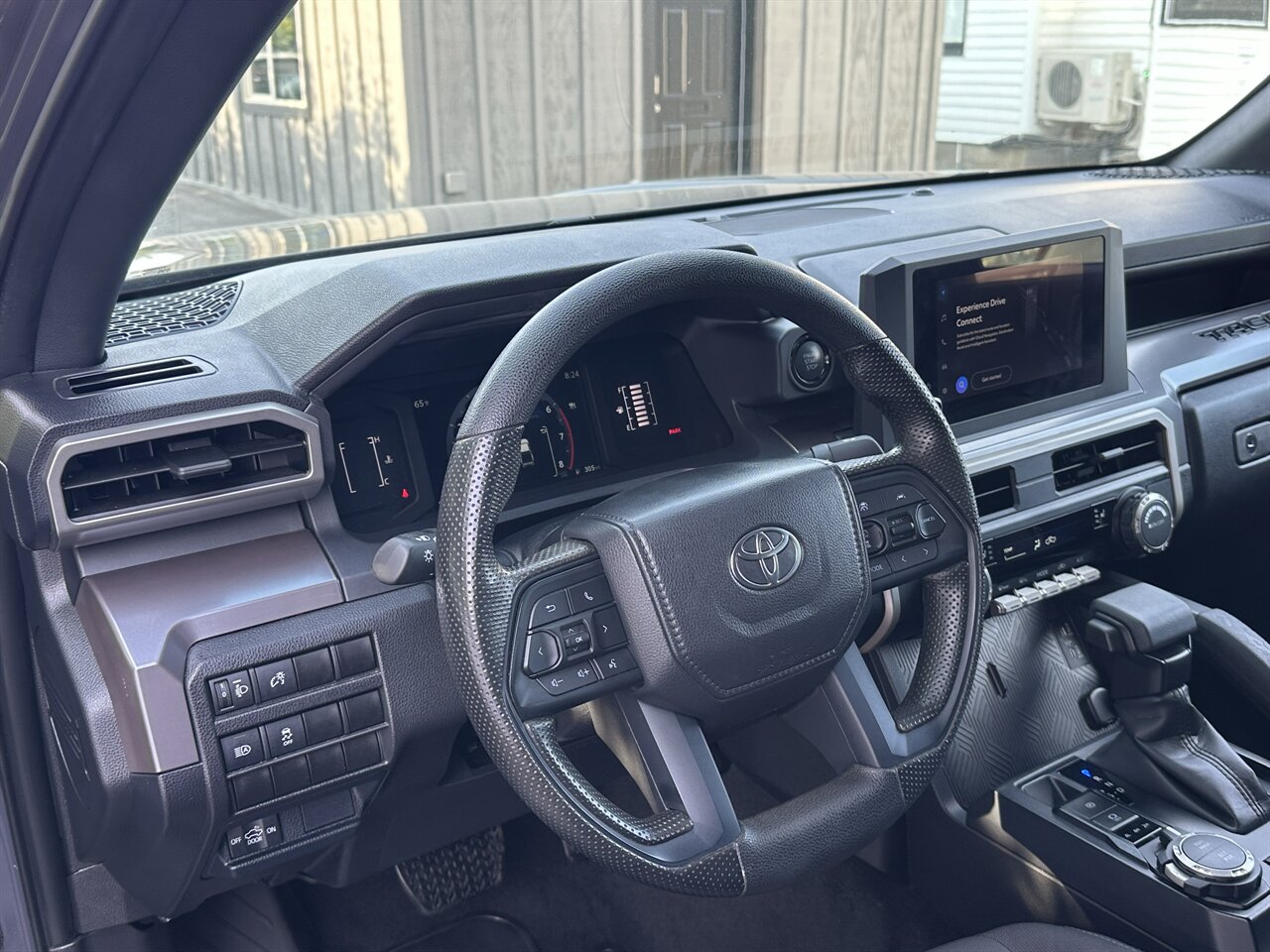 2024 Toyota Tacoma SR5 6.5 foot bed, ONLY 11k Miles, Crew Cab, Tow Capability, with LEER Canopy! - Photo 6 - Post Falls, ID 83854