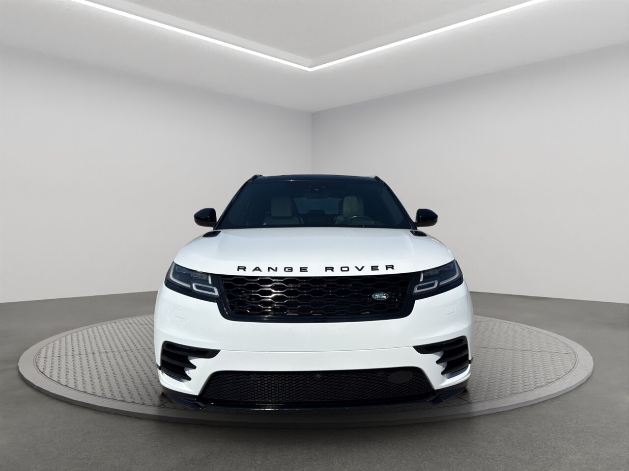 2018 Land Rover Range Rover Velar P380 R-Dynamic HSE Low Miles, AWD, Nice SUV! - Photo 3 - Post Falls, ID 83854