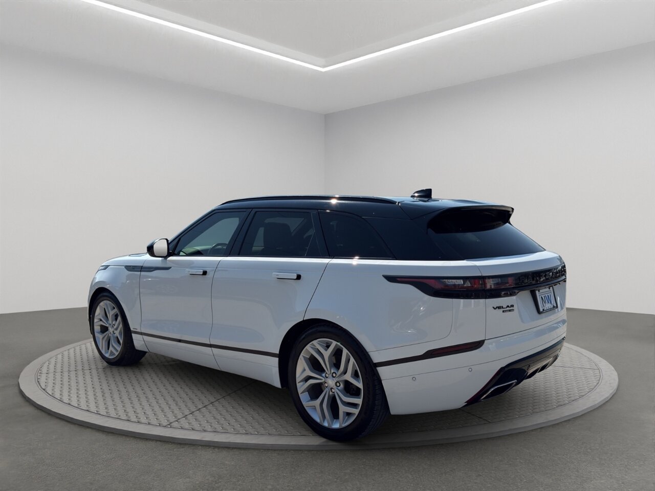 2018 Land Rover Range Rover Velar P380 R-Dynamic HSE Low Miles, AWD, Nice SUV! - Photo 5 - Post Falls, ID 83854