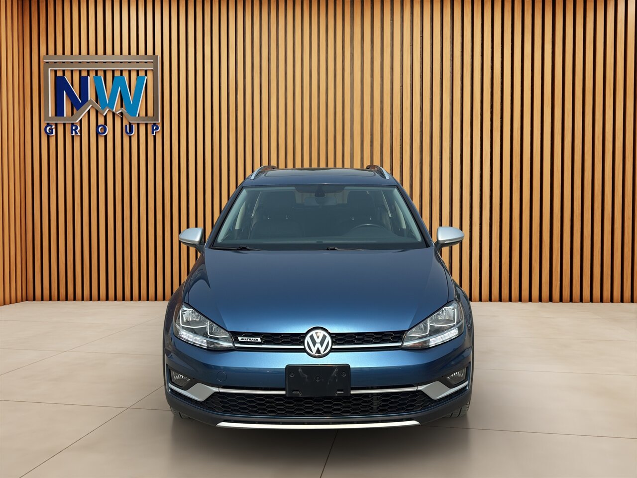 2018 Volkswagen Golf Alltrack TSI S 4Motion - 6 Speed Manual - All Wheel Drive - Back Up Cameras! - Photo 2 - Post Falls, ID 83854