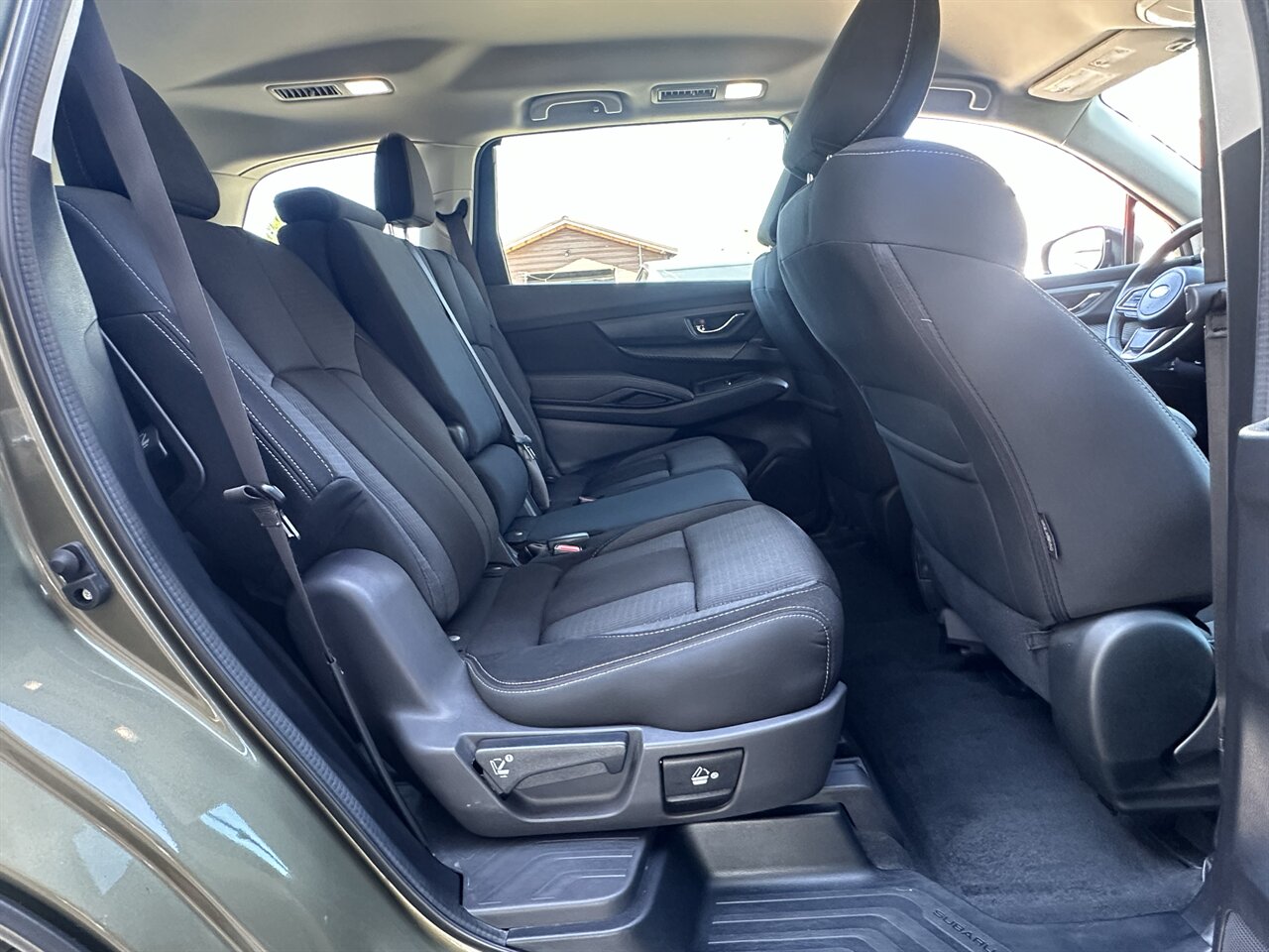 2025 Subaru Ascent Premium 8-Passenger. AWD, 16k miles, Alloy Wheels, Excellent Shape! - Photo 9 - Post Falls, ID 83854