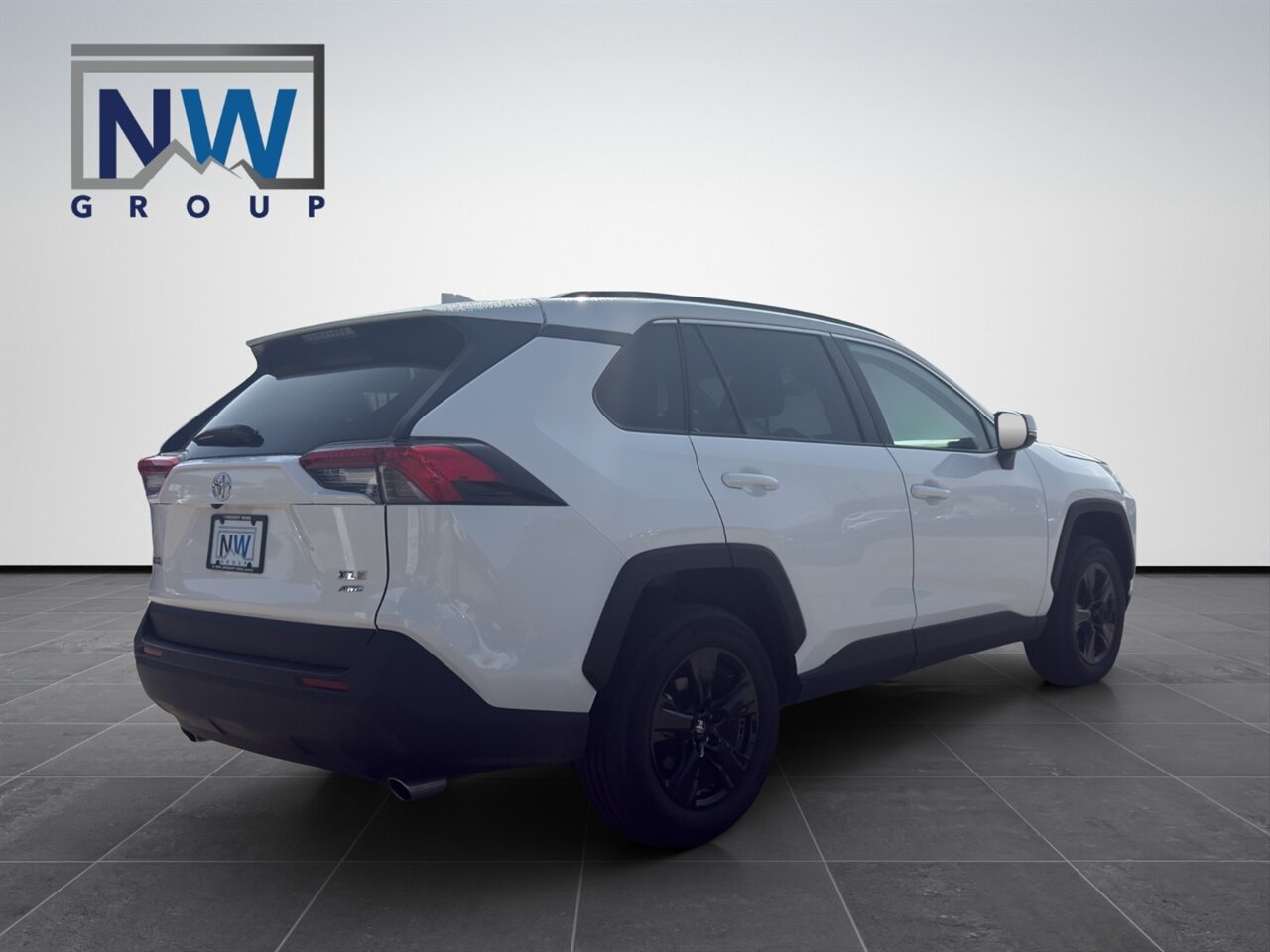 2024 Toyota RAV4 XLE.  AWD, Low Miles, Alloy Wheels, Sunroof, Amazing Shape! - Photo 7 - Post Falls, ID 83854