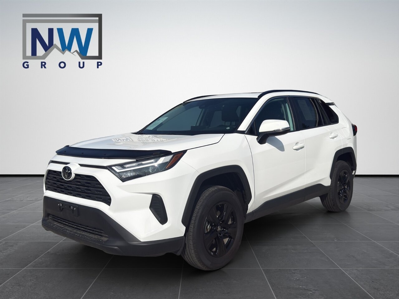 2024 Toyota RAV4 XLE.  AWD, Low Miles, Alloy Wheels, Sunroof, Amazing Shape! - Photo 3 - Post Falls, ID 83854